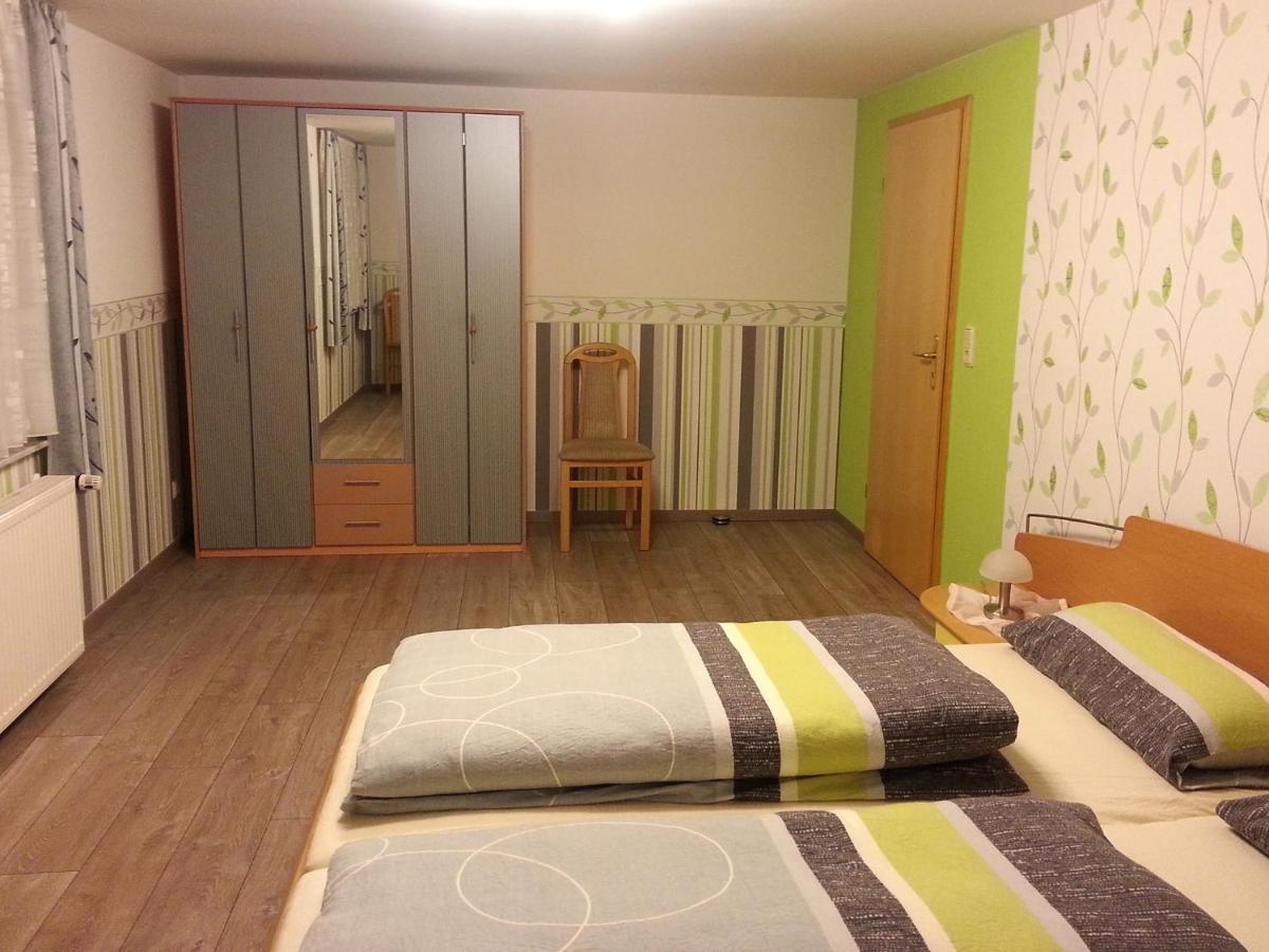 Monteurwohnungen Goeb - Nicht Fuer Urlaubsgaeste Geisa Zewnętrze zdjęcie