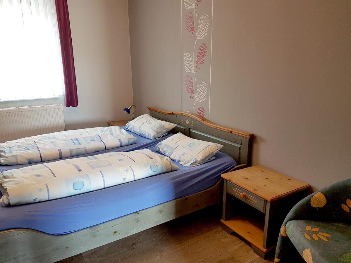 Monteurwohnungen Goeb - Nicht Fuer Urlaubsgaeste Geisa Zewnętrze zdjęcie